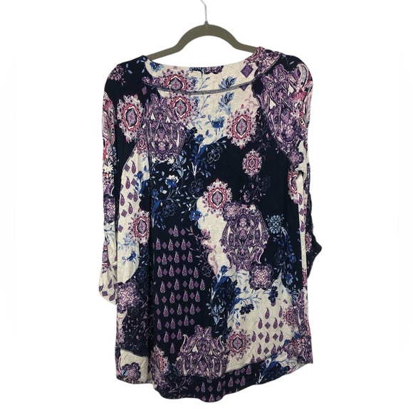 Chico’s Zenergy Tunic Floral Wide Neck Hem Ruched Sleeves - Picture 2 of 8